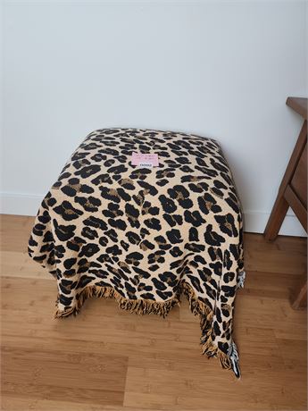 092 - Leopard Print Throw Blanket with Fringe