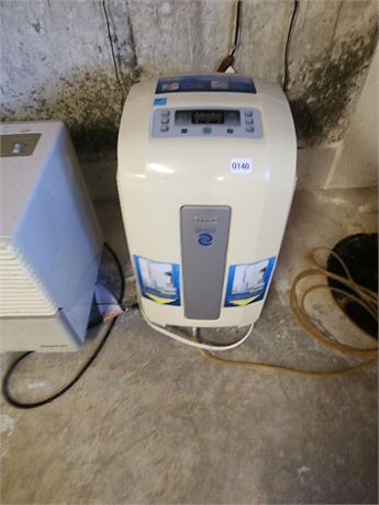 140 - DeLonghi Portable Dehumidifier