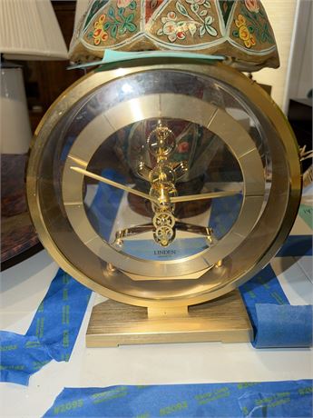 199 - Linden Quartz 8" Round Brass Skeleton Clock