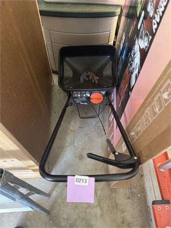 213 - Broadcast Lawn and Garden Spreader