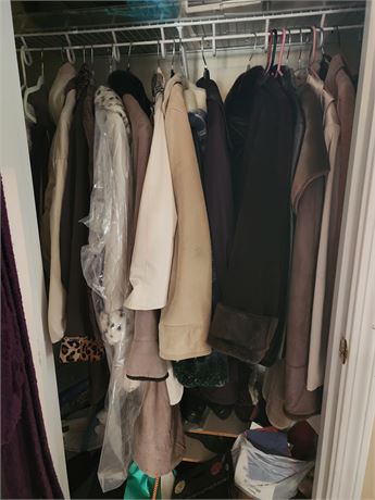 134 - Assorted Women's Coats and Jackets - Closet Contents
