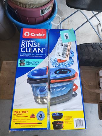 239 - O-Cedar RinseClean Spin Mop System in Box