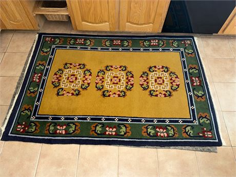 150 - Area Rug 68x48 Inches
