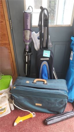 Oreck Upright Vacuum Cleaner with Additional Cleaning Tools