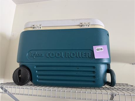 219 - Igloo Cool Roller Wheeled Cooler
