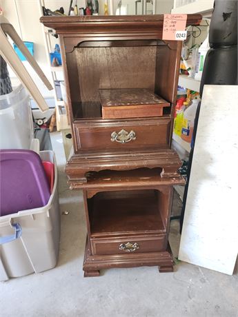 243 - Pair of Wood One-Drawer Nightstands