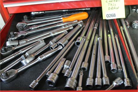 Mixed Socket Wrenches and Extensions Set